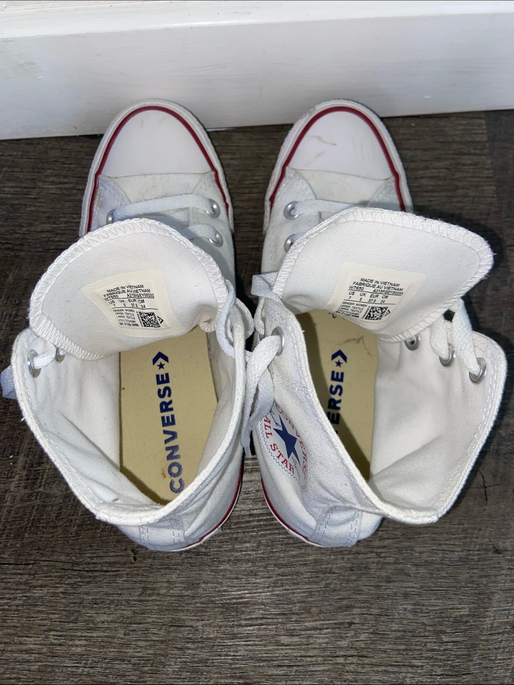 Classic white high top converse - Picture 7 of 9